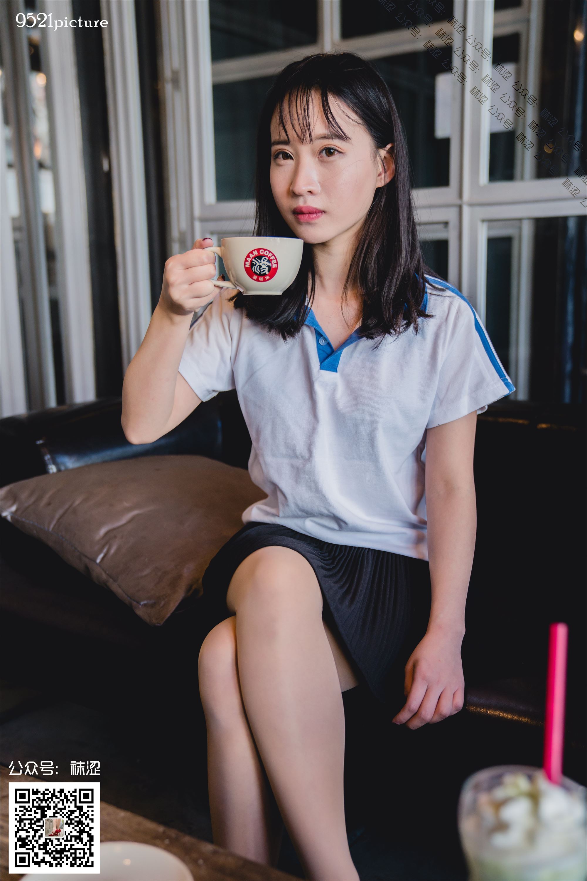 袜涩 005 Amanda学生制服